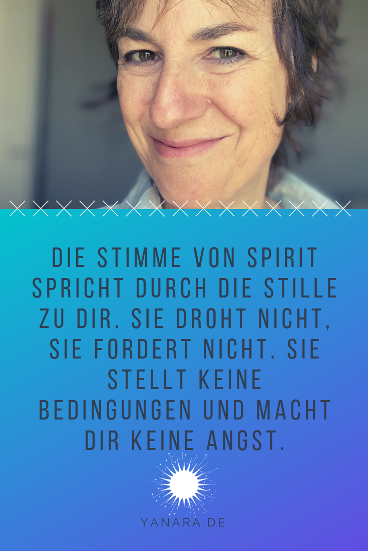 Kommt die Information aus der göttlichen Quelle oder führst du ein Selbstgespräch mit deinen Ängsten? Auf welcher Ebene, ist die Information zu verstehen? Ganz konkret materiell oder als Metapher? Und letztendlich, von all den Informationen, die im Laufe des Tages an dich herangetragen werden: Was ist wesentlich und was kann weg? #Wahrheit #Intuition #Spiritualität #Herzwissen