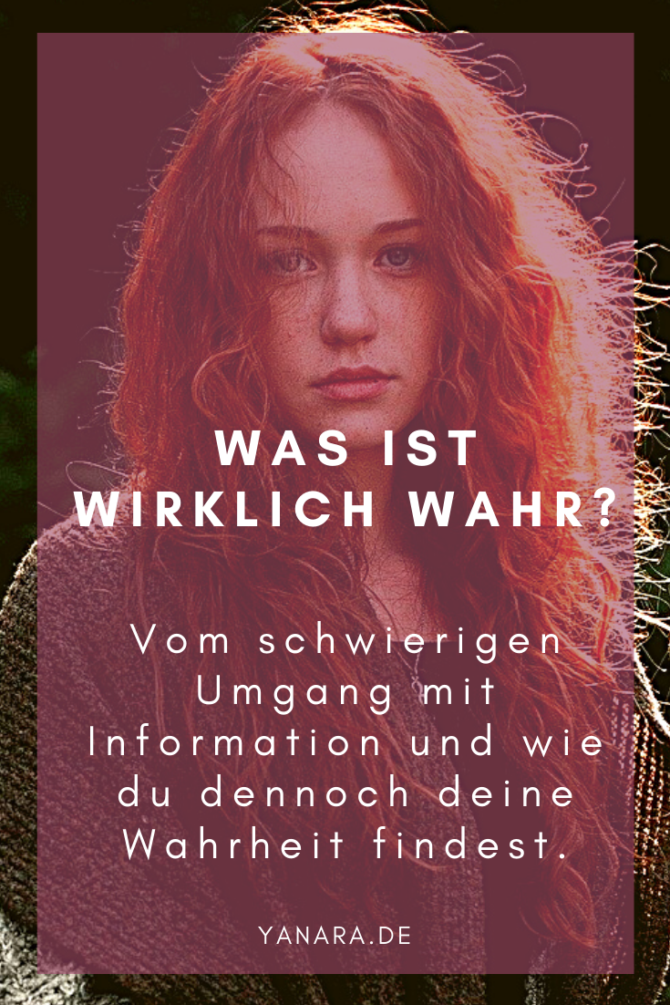  Die Unterteilung von Information in richtig oder falsch bringt uns nicht weiter. Anstatt Informationen in Schubladen von richtig oder falsch zu stecken, gibt es jedoch auch die Möglichkeit, sie erst einmal wertneutral stehen zu lassen und deinen Geist für unterschiedliche Blickwinkel zu öffnen. Weitere Informationspuzzleteile zu sammeln. Es gibt viele Wahrheiten. Es gibt so viel mehr als nur schwarz oder weiß. #yanarahein #wahrheit #persönlichkeitsentwicklung #bewusstsein #selbstverständnis #erkenntnis 