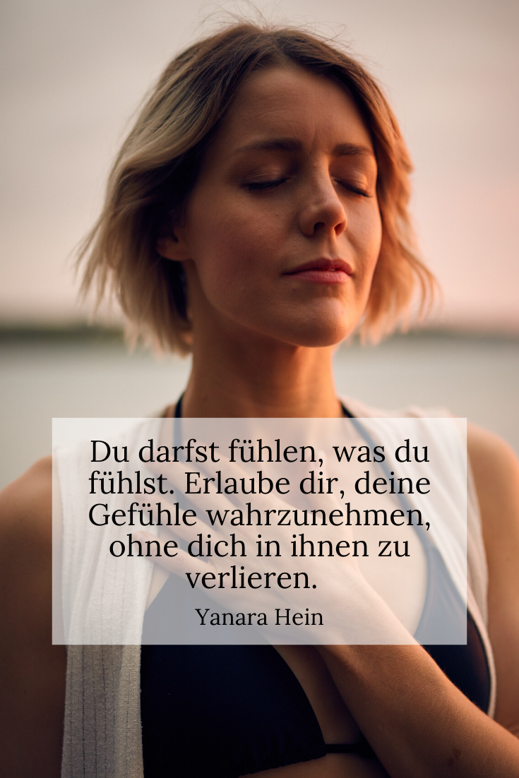 Es tut weh aufzuwachen und zu erkennen, dass wir uns selbst belogen haben. Je mehr und je länger wir in etwas oder jemand investiert haben, umso schmerzhafter erleben wir den vermeintlichen Verlust. Wo ist deine wunde Stelle? Was kompensierst du? Was tut weh? Was verbirgst du vor dir? #loslassen #Psychologie #Selbstliebe #Verlust #Selbsterkenntnis #yanarahein #Selbstwert